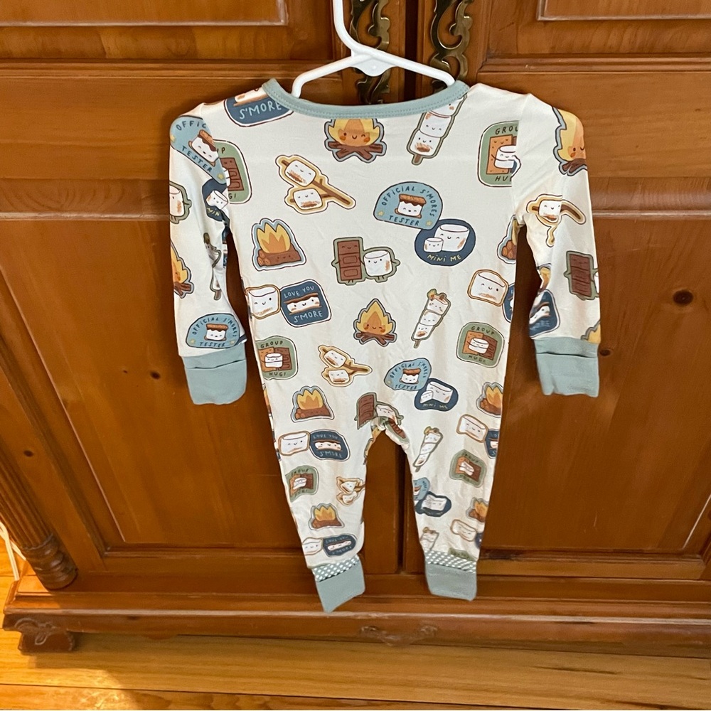NWT Angel Dear/Tullabee Smiling S’mores Print Convertible Foot Pajama - Picture 4 of 5